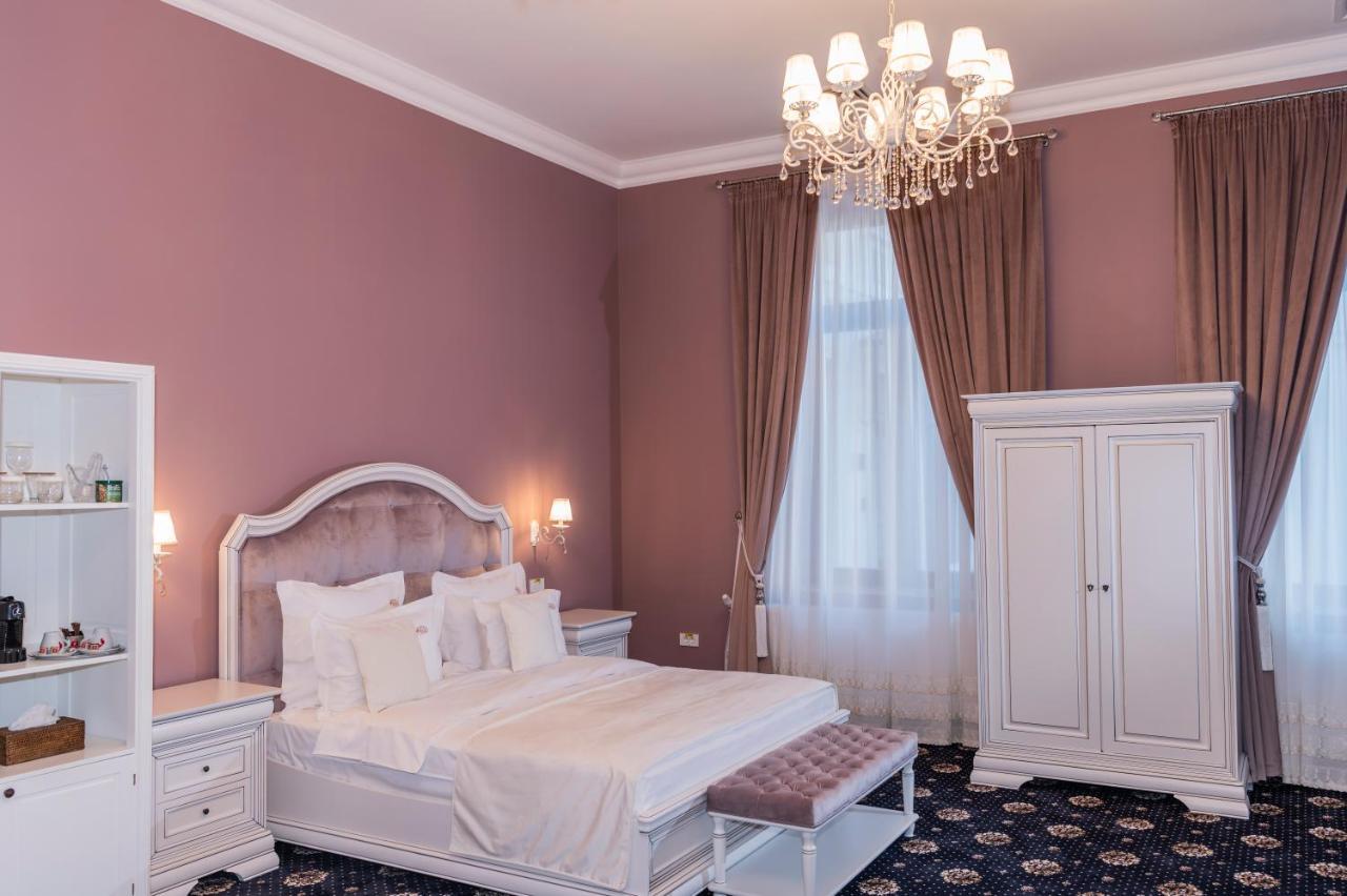 Sir Luxury Boutique Hotel Braila Bagian luar foto