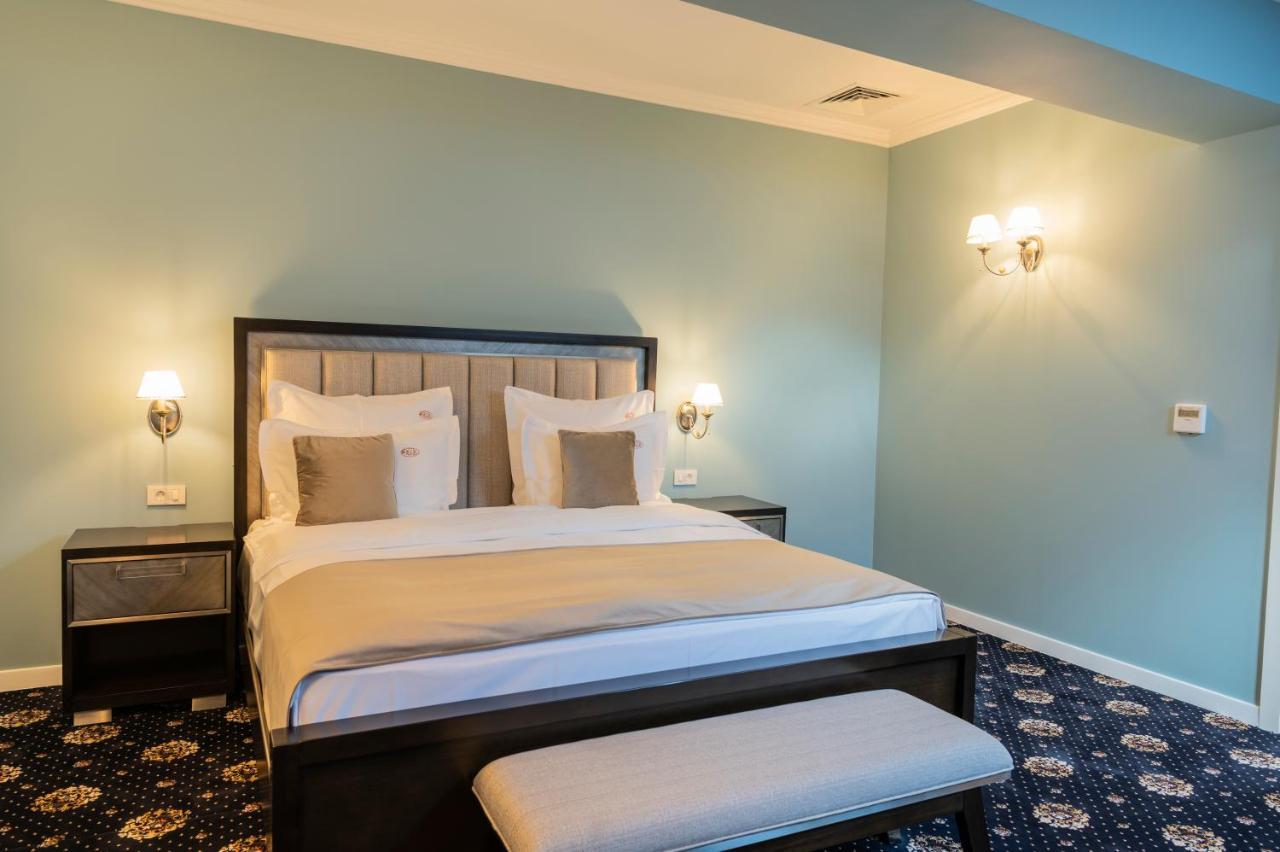 Sir Luxury Boutique Hotel Braila Bagian luar foto