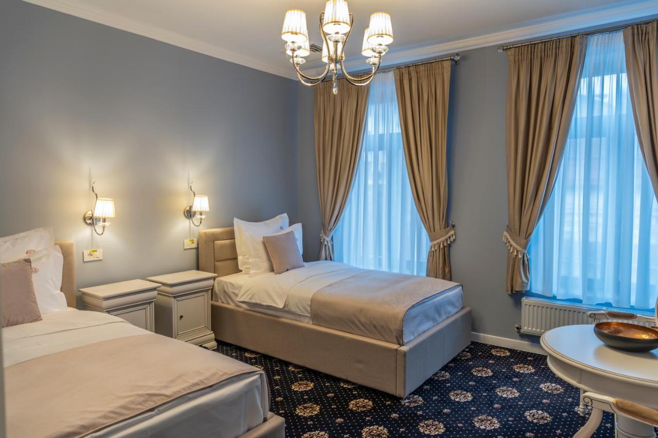 Sir Luxury Boutique Hotel Braila Bagian luar foto