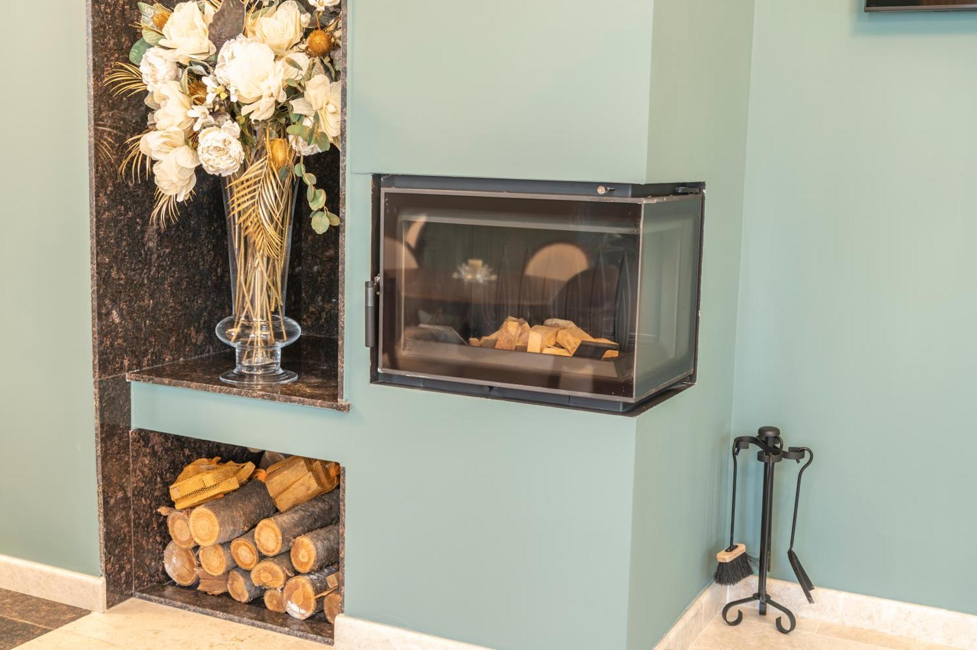 Sir Luxury Boutique Hotel Braila Bagian luar foto