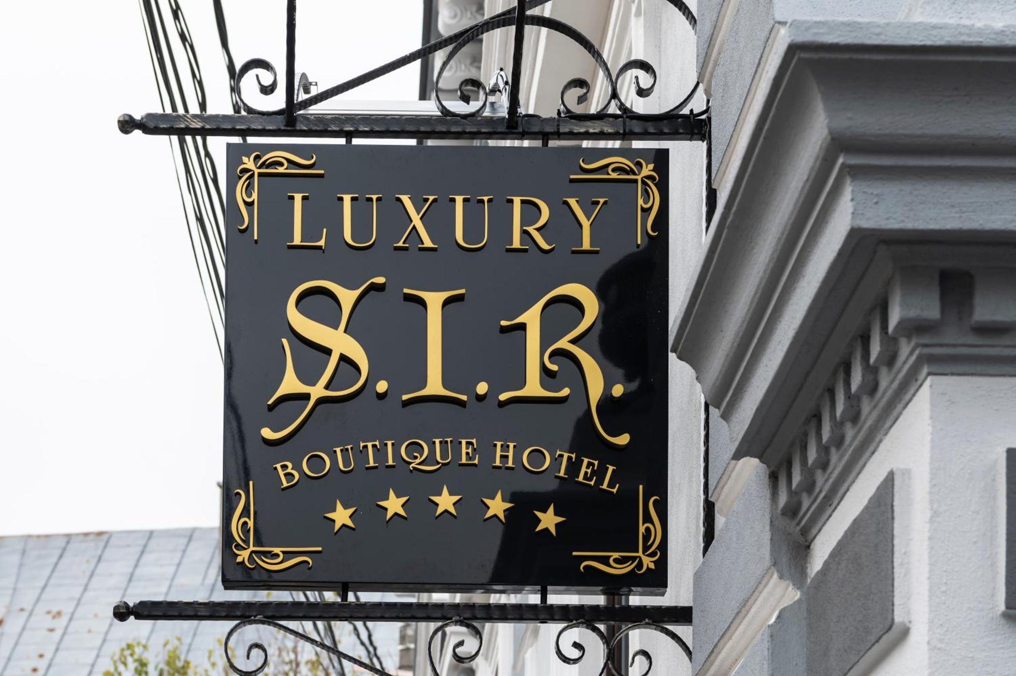 Sir Luxury Boutique Hotel Braila Bagian luar foto
