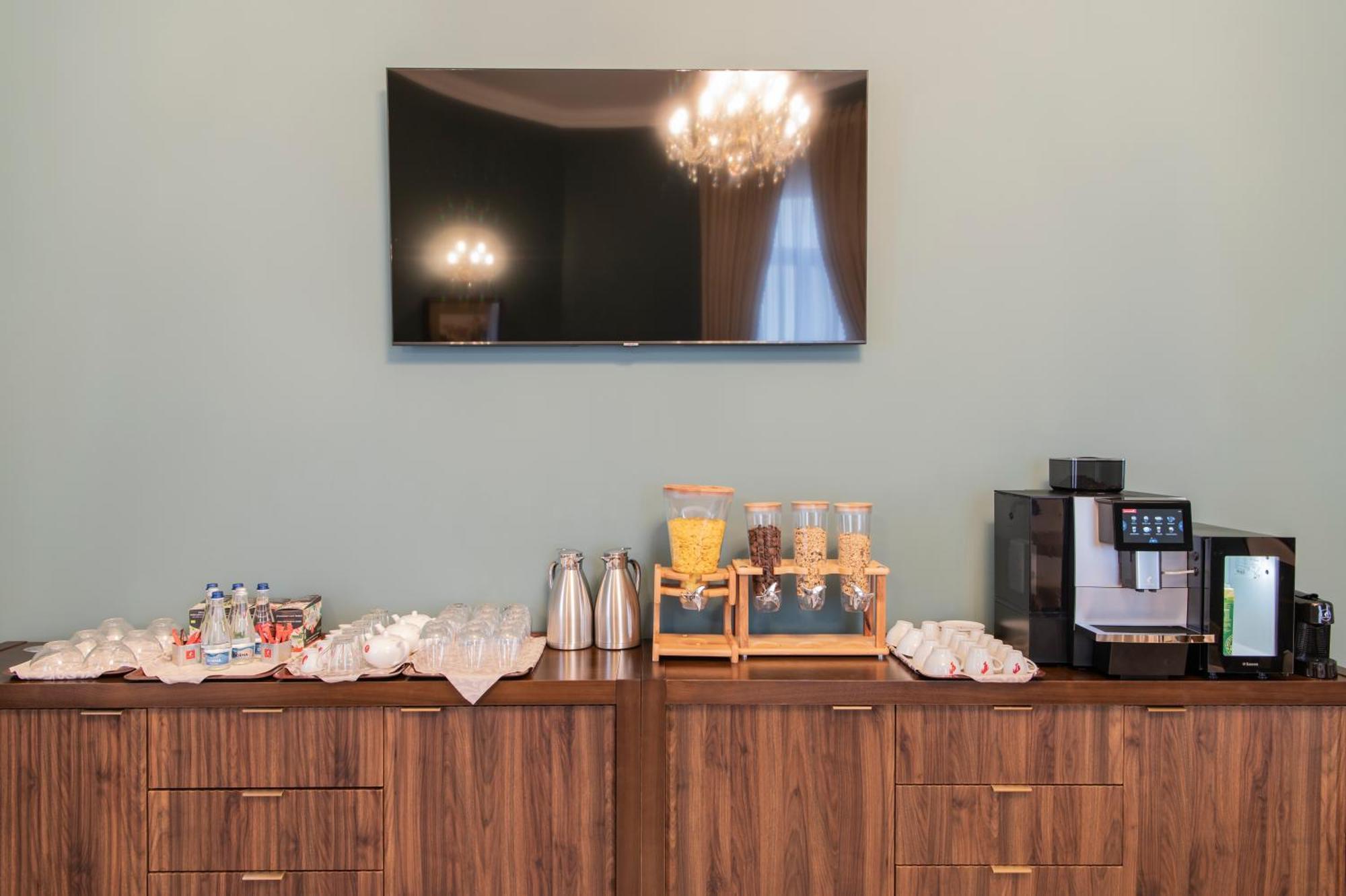 Sir Luxury Boutique Hotel Braila Bagian luar foto