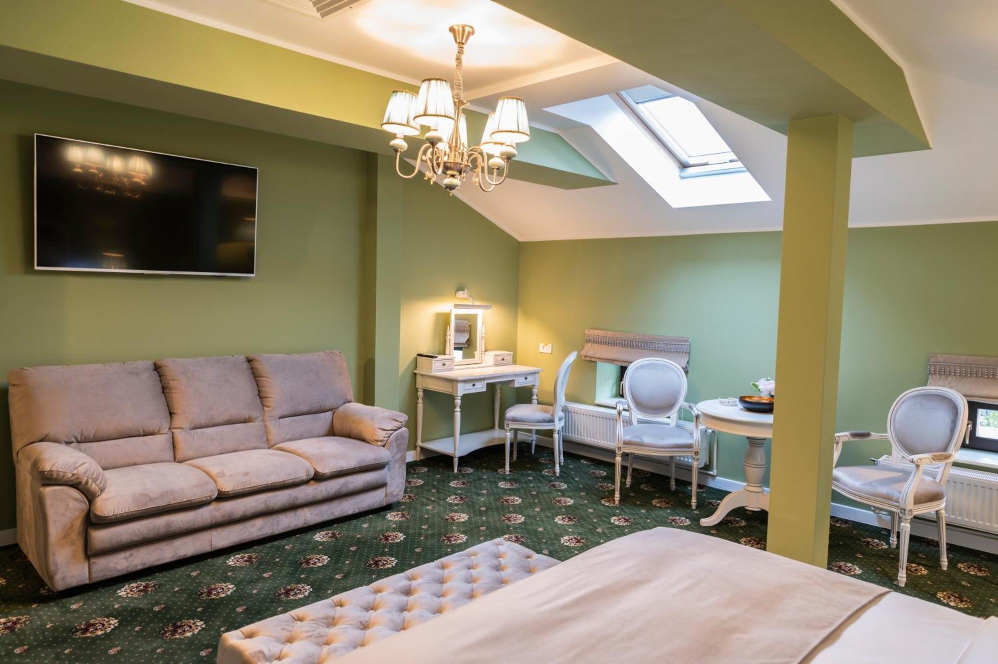 Sir Luxury Boutique Hotel Braila Bagian luar foto