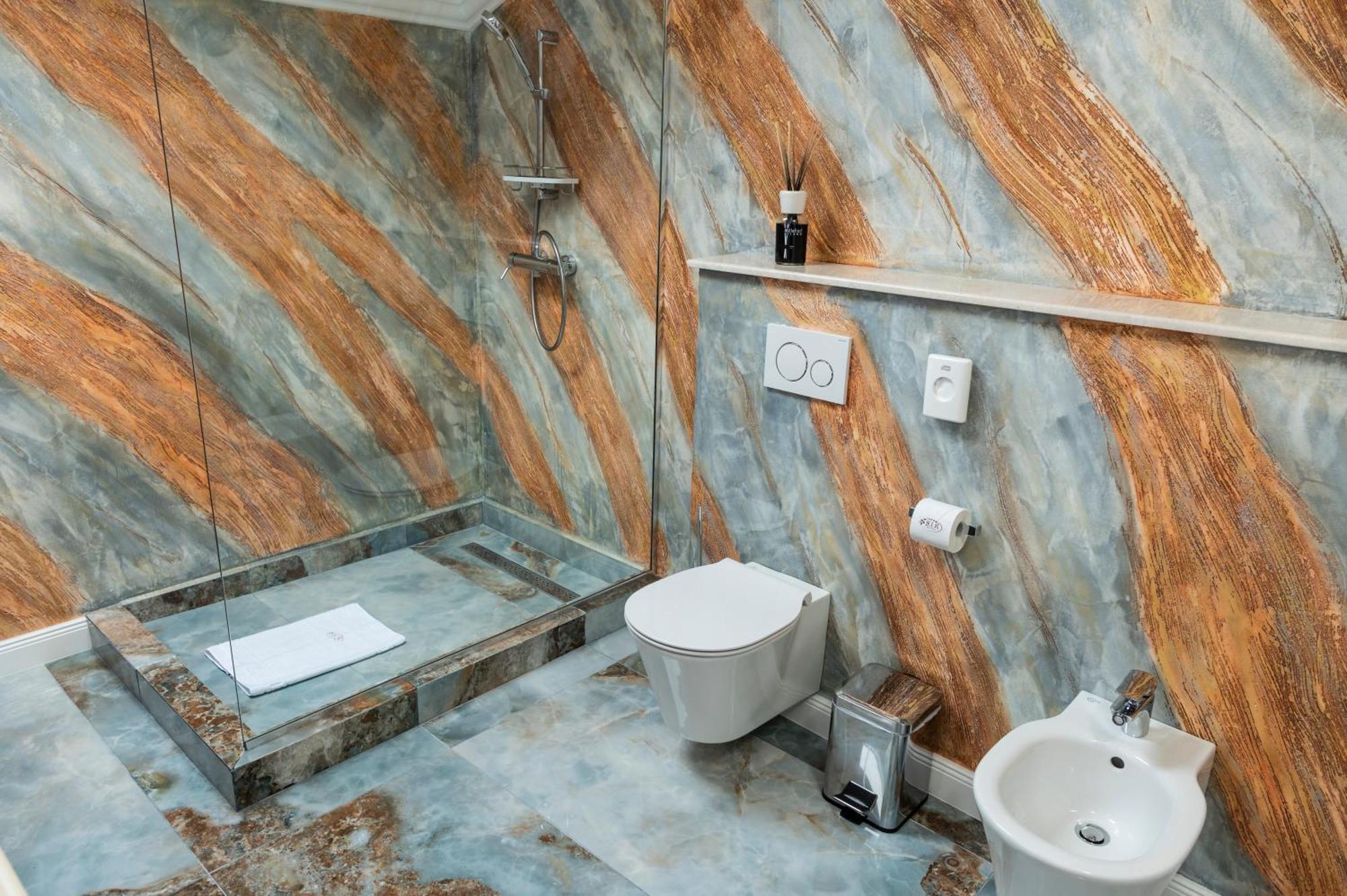 Sir Luxury Boutique Hotel Braila Bagian luar foto